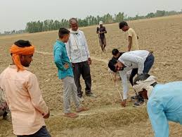 Illegal possession : कृषि भूमि पर अवैध कब्जा, विरोध करने पर मारपीट अलीगंज में किसान ने दर्ज कराया मामला, पुलिस जांच में जुटी ?