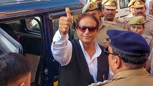 Rampur Jail : रिहाई के 55वें दिन फिर पहुंचे कारागार, जा रहे आजम खान बोले- गुनहगार समझे गए तो सजा ?