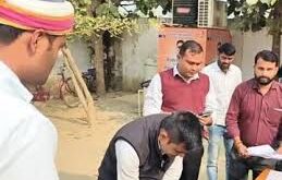 ADM-SDM : एडीएम-एसडीएम ने बूथों पर लापरवाही पकड़ी बीएलओ, विकास और राजस्व कर्मियों को फटकार मुकदमा दर्ज करने का दिया आदेश ?