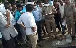 Electrical contract workers : विद्युत संविदा कर्मियों का जोरदार प्रदर्शन, वेतन कटौती रोकने व ड्यूटी समय निर्धारण की मांग ?