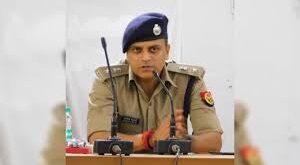 Policemen honored : सहारनपुर में 4 पुलिसकर्मी सम्मानित बीट प्रणाली समीक्षा में उत्कृष्ट कार्य पर मिला पुरस्कार