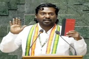 Delhi-NCR : दिल्ली-एनसीआर में बढ़ते प्रदूषण पर कन्याकुमारी के सांसद ने की राष्ट्रीय स्वास्थ्य आपातकाल घोषित करने की मांग ?