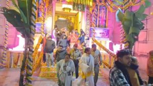 Darshan for devotees : साल में एक बार खुला स्वर्ग का द्वार, भगवान रंगनाथ ने वैकुंठ द्वार पर दिए भक्तों को दर्शन