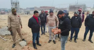 District under construction : जिलाधिकारी डॉ. दिनेश चंद्र ने निर्माणाधीन जिला कारागार निरीक्षण, गुणवत्ता जांच और श्रमिकों को कंबल वितरित किए ?