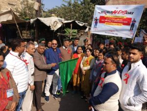 World AIDS Day : सूचना विभाग हापुड़ जनपद में NCC कैडेट्स की रैली निकाल कर मनाया गया विश्व एड्स दिवस ?