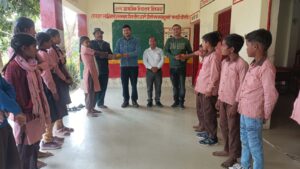 Gaurav - Sant Kumar Dixit : सिठमरा विद्यालय ने अनेक राष्ट्रीय ,अंतर्राष्ट्रीय पदक जीतकर बढ़ाया है गौरव - संत कुमार दीक्षित ?