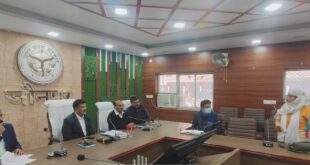 BLO honored : जौनपुर में मतदाता सूची पुनरीक्षण अवधि बढ़ी:जिलाधिकारी ने राजनीतिक दलों संग की बैठक, 52 बीएलओ सम्मानित ?