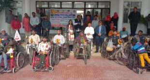 Distribution camp : विश्व दिव्यांग दिवस पर सहायक उपकरण वितरण शिविर ?