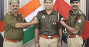 DIG Muniraj : डीआईजी मुनीराज जी ने स्वर्ण पदक विजेता आरक्षी अरशद खान को आउट ऑफ टर्न प्रमोशन देकर किया सम्मानित