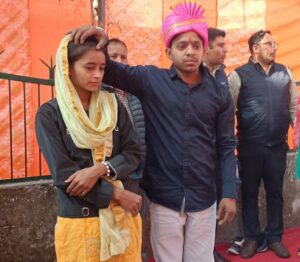 Chief Minister in Hapur : हापुड़ में मुख्यमंत्री सामूहिक विवाह योजना तहत 120 जोड़े विवाहबंधन में बंधे ?