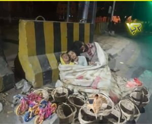 A test of humanity : इंसानियत की परीक्षा: सड़क पर सोते बच्चे और हमारी संवेदनाओं की कमी ?