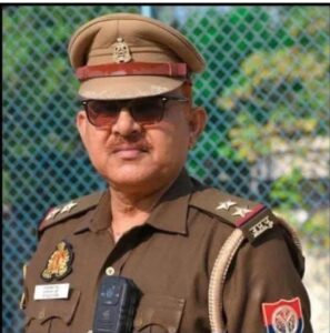 Traffic in Kannauj: कन्नौज में ट्रैफिक इंस्पेक्टर आफाक खान का भाषण बना विवाद का कारण, हिंदूवादी संगठनों की आपत्ति के बाद लाइन हाजिर ?