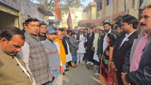 Advocate : कांग्रेसियों ने दिया वकीलों को समर्थन, पश्चिमी उत्तर प्रदेश में हाई कोर्ट बेंच की स्थापना की मांग कर रहे हैं वकील ?