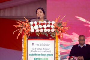 CM Rekha Gupta : दिल्ली में सीएम रेखा गुप्ता ने 100 ई-बसों को दिखाई हरी झंडी, इंटरस्टेट ई-बस सेवा भी शुरू ?