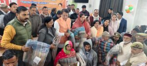 Free blankets : राहत आयुक्त कार्यालय एवं जिला प्रशासन हापुड़ के संयुक्त तत्वधान में आयोजित निःशुल्क कंबल वितरण कार्यक्रम ?