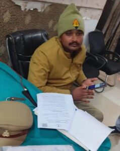 Sub-inspector arrested : लखनऊ में घूस लेते दारोगा गिरफ्तार, सीज वाहन छोड़ने के लिए मांगे थे 13 हजार रुपये ?
