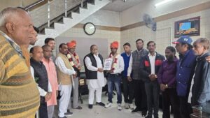 Rakesh Tyagi : कांग्रेस संगठन में नियुक्तियां, रईस अन्नू जिला सचिव, भगवत प्रसाद महासचिव, राकेश त्यागी ने सम्मानित किया ?