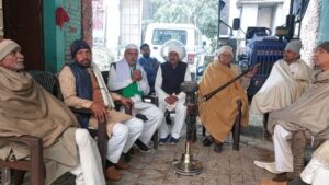 Smartphones and shorts : बागपत की खाप पंचायत ने बच्चों के स्मार्टफोन और हाफ़ पैंट पर पाबंदी लगाने का निर्णय लिया ?