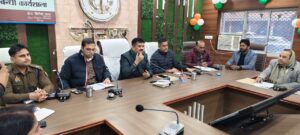 Emphasis on compliance : जौनपुर में सड़क सुरक्षा को लेकर उच्च स्तरीय बैठक: दुर्घटनाओं की रोकथाम और यातायात नियमों के पालन पर जोर