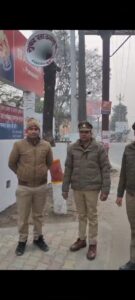 Fandpuri Outpost In-charge : सहारनपुर फंदपुरी चौकी प्रभारी व टीम ने सड़क पर वाहन चालकों को नियम पालन और सतर्कता बताया ?