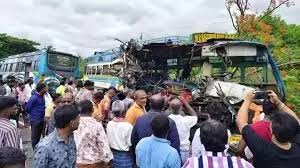 Bus collision : तमिलनाडु में बस टक्कर से 11 मौतें, कुर्नूल में बस आग हादसे में 20 यात्री मृत ?