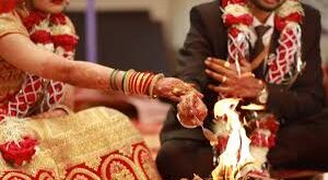 Groom's house : दुबई से लौटा युवक, आते ही कर ली लव मैरिज गुस्साए लड़की के परिवार वालों ने फूंक दिया दूल्हे का घर ?