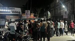 Son injured : गाजियाबाद में फ्लाईओवर की रेलिंग तोड़कर 50 फीट नीचे गिरी कार, पिता की मौत, बेटा घायल ?