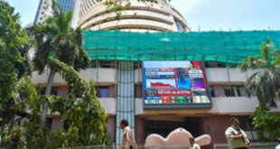 The stock market opened flat : भारतीय शेयर बाजार सपाट खुला, गिरावट के बाद बाजार ने ली करवट, सेंसेक्स में 200 अंकों की उछाल