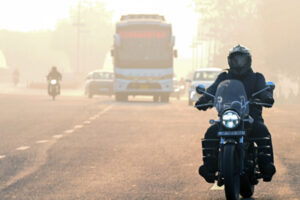 It dropped to degrees : दिल्ली-NCR में शीतलहर का प्रकोप, न्यूनतम पारा 3–4 डिग्री तक लुढ़का, AQI अब भी लाल निशान में