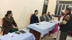 Complaint received : रामपुरा ग्राम पंचायत में कलेक्टर देवेंद्र कुमार की अध्यक्षता में रात्रि चौपाल, 23 परिवाद प्राप्त