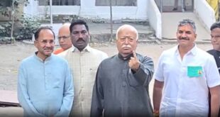 Celebrities cast their votes : महाराष्ट्र निकाय चुनाव 2026: मोहन भागवत और सचिन तेंदुलकर समेत कई प्रमुख हस्तियों ने मतदान किया