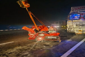 Road accident, four dead : राजस्थान: चित्तौड़गढ़-उदयपुर राष्ट्रीय राजमार्ग पर भीषण सड़क हादसा, चार की मौत