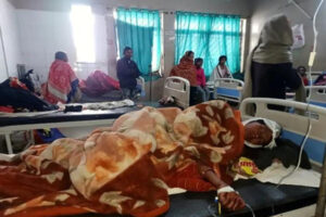 The sister-in-law was also injured : झारखंडः पलामू में शख्स ने घरेलू विवाद में चाकू से वार कर ससुर की जान ली, हमले में पत्नी और साली भी जख्मी