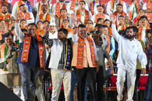 BJP alliance : महाराष्ट्र नगर निगम चुनाव परिणाम 2026 : 29 में से 25 निगमों पर 'महायुति' का कब्जा, मुंबई-पुणे में बीजेपी गठबंधन को भारी बढ़त
