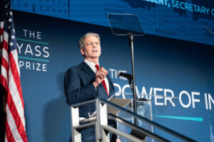 Should be a part of it' : दावोस में अमेरिकी मंत्री बेसेंट बोले, 'ग्रीनलैंड को यूएस का हिस्सा बनना चाहिए'