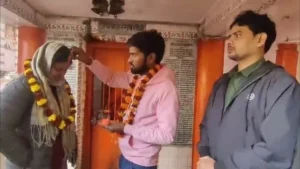 He blessed them both : जौनपुर में पति ने पत्नी की उसके प्रेमी संग कराई शादी, खुद दोनों को दिया आशीर्वाद