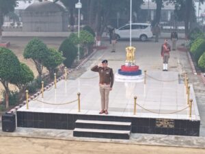 Comprehensive inspection : जौनपुर पुलिस अधीक्षक ने रिजर्व पुलिस लाइन परेड और शाखाओं का किया व्यापक निरीक्षण