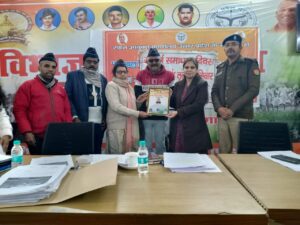 Hapur has administrative : राष्ट्रीय सैनिक संस्था हापुड़ ने प्रशासनिक व पुलिस अधिकारियों को सम्मानित किया