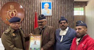 Chief Development Officer : राष्ट्रीय सैनिक संस्था ने हापुड़ में मुख्य विकास अधिकारी व अपर पुलिस अधीक्षक सम्मानित किए