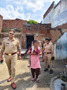 'Human' face : थाना हापुड़ देहात के थानाप्रभारी निरीक्षक नीरज कुमार का समय-समय पर सामने आता ‘मानवीय’ चेहरा