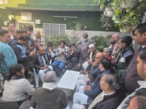 They came to pay their respects : महानगर कांग्रेस अध्यक्ष रंजन शर्मा की माताजी को श्रद्धांजलि देने पहुंचे प्रदेश कांग्रेस अध्यक्ष अजय राय, हापुड़ कांग्रेस जिलाध्यक्ष राकेश त्यागी ने जताई गहरी संवेदना
