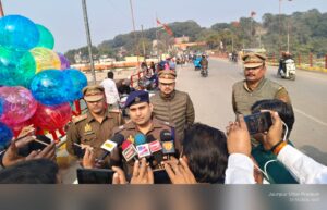 Installed safety guards : चाइनीज मांझे के विरुद्ध पुलिस का ‘सुरक्षा कवच’ अभियान: ASP नगर ने खुद वाहनों पर लगवाए सेफ्टी गार्ड ?