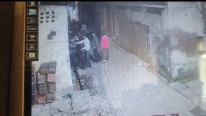 Headman Mohit Pal : हापुड़ के चावल व्यापारी के साथ भाजपा के जिला मोर्चा के जिला मंत्री राहुल शर्मा ने की मारपीट व लूट इस गैंग का मुखिया मोहित पाल