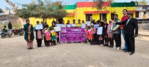 Public awareness was spread : मीना मंच प्रशिक्षण उपरांत प्रशिक्षार्थियों ने डेरापुर में बाल विवाह निषेध रैली निकालकर जनजागरूकता फैलाई ?