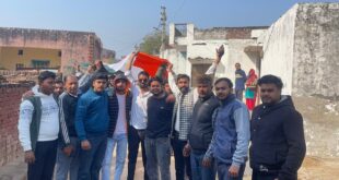 A surge of patriotism : 201 मीटर भव्य तिरंगा यात्रा, गिरधरपुर तुमरैल में देशभक्ति का उमड़ा सैलाब