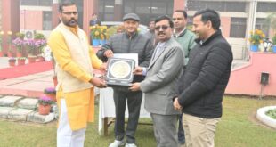 First prize at the national level : प्रवीण पांडेय की पुस्तक जलानिधियों को जीने दो को राष्ट्रीय स्तर पर प्रथम पुरस्कार ?