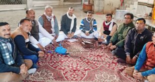 The meeting decided on a protest march : हापुड़ में UGC कानून के विरोध में सवर्ण समाज ने बैठक विरोध मार्च निर्णय लिया ?