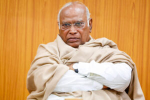 Youth Congress members : AI शिखर सम्मेलन में युवा कांग्रेस सदस्यों ने राष्ट्रहित में प्रदर्शन किया: खड़गे