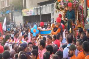 MP Dinesh : अहमदाबाद: भद्रकाली माताजी की भव्य नगर यात्रा में शामिल हुए हजारों लोग, सांसद दिनेश मकवाना भी रहे मौजूद