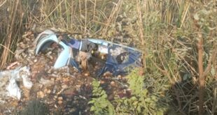 Elderly man dies, two injured : हाईस्पीड डम्फर की टक्कर से ऑटो नाले में गिरा, बुजुर्ग की मौत, दो घायल